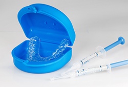 A standard take-home teeth whitening kit
